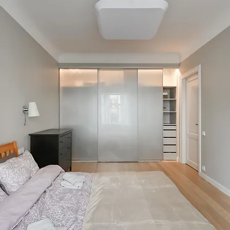 Modern 2-bdrm Centre Lägenhet Riga